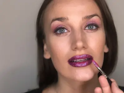 Alkalmi smink-és frizura